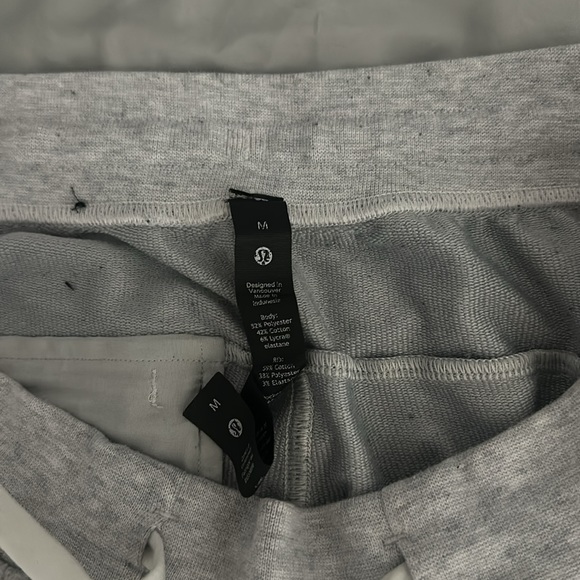 Lululemon city sweat jogger size medium NWOT - Picture 3 of 4